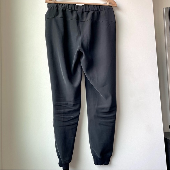 Lululemon On The Fly Jogger Black - Picture 9 of 9